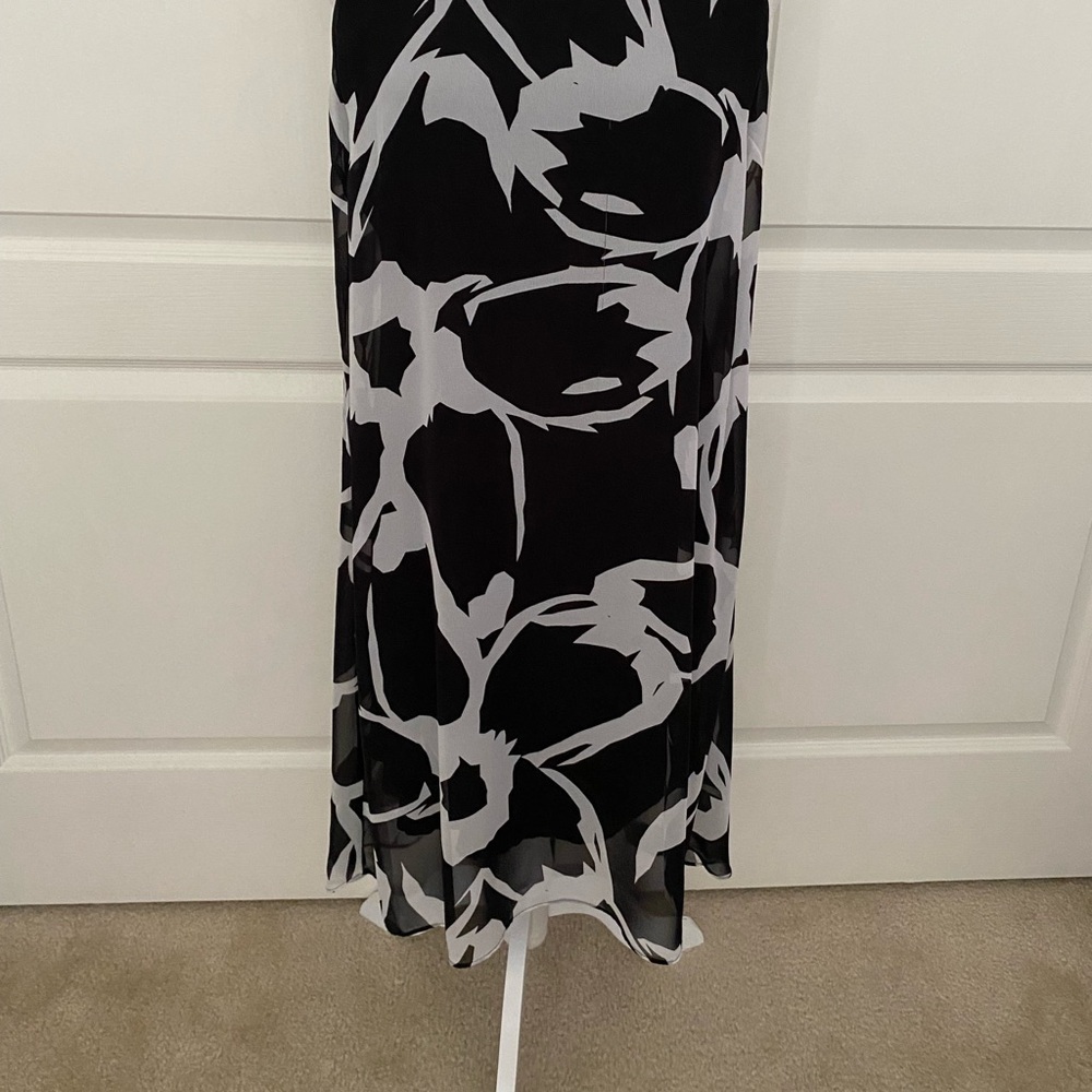 Vince Camuto Black & White Hi-Lo Sleeveless Dress | Size Small | Keyhole Back - Picture 3 of 11